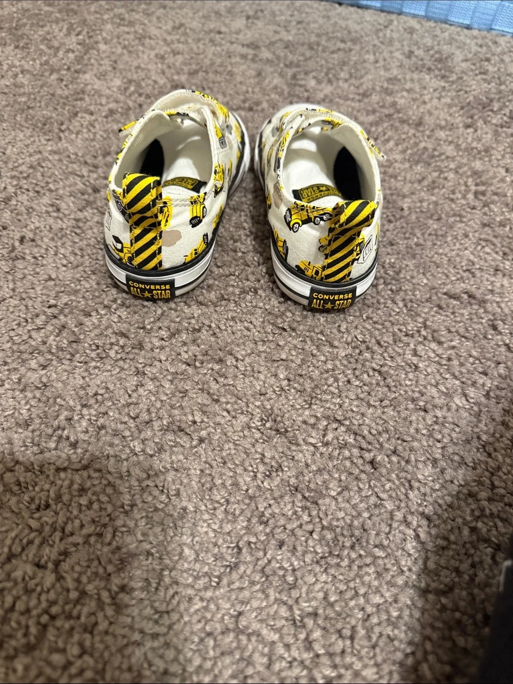 Kids converse White & Yellow Construction Print Canvas Shoes- LIKE NEW